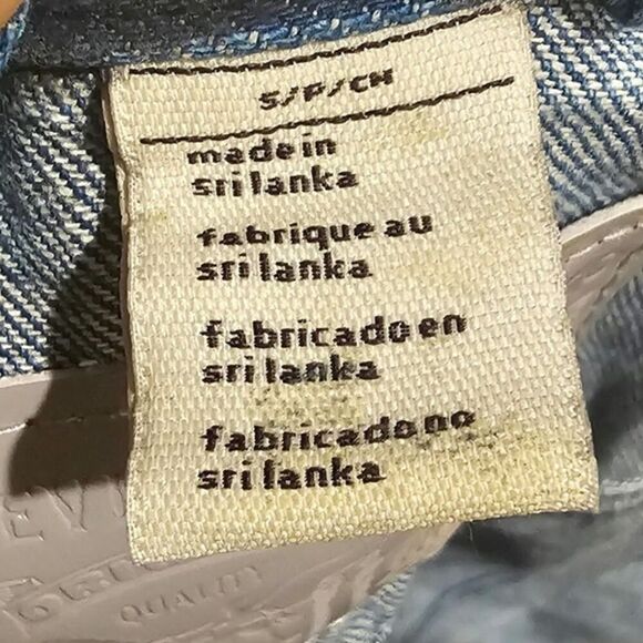 Levi's Women's Indigo Blue Denim Vest Size Small - Picture 9 of 9